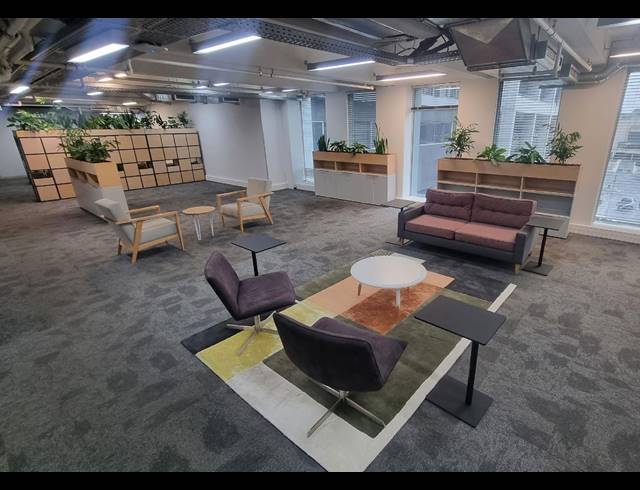 1,133.10M² OFFICE TO LET IN FORESHORE